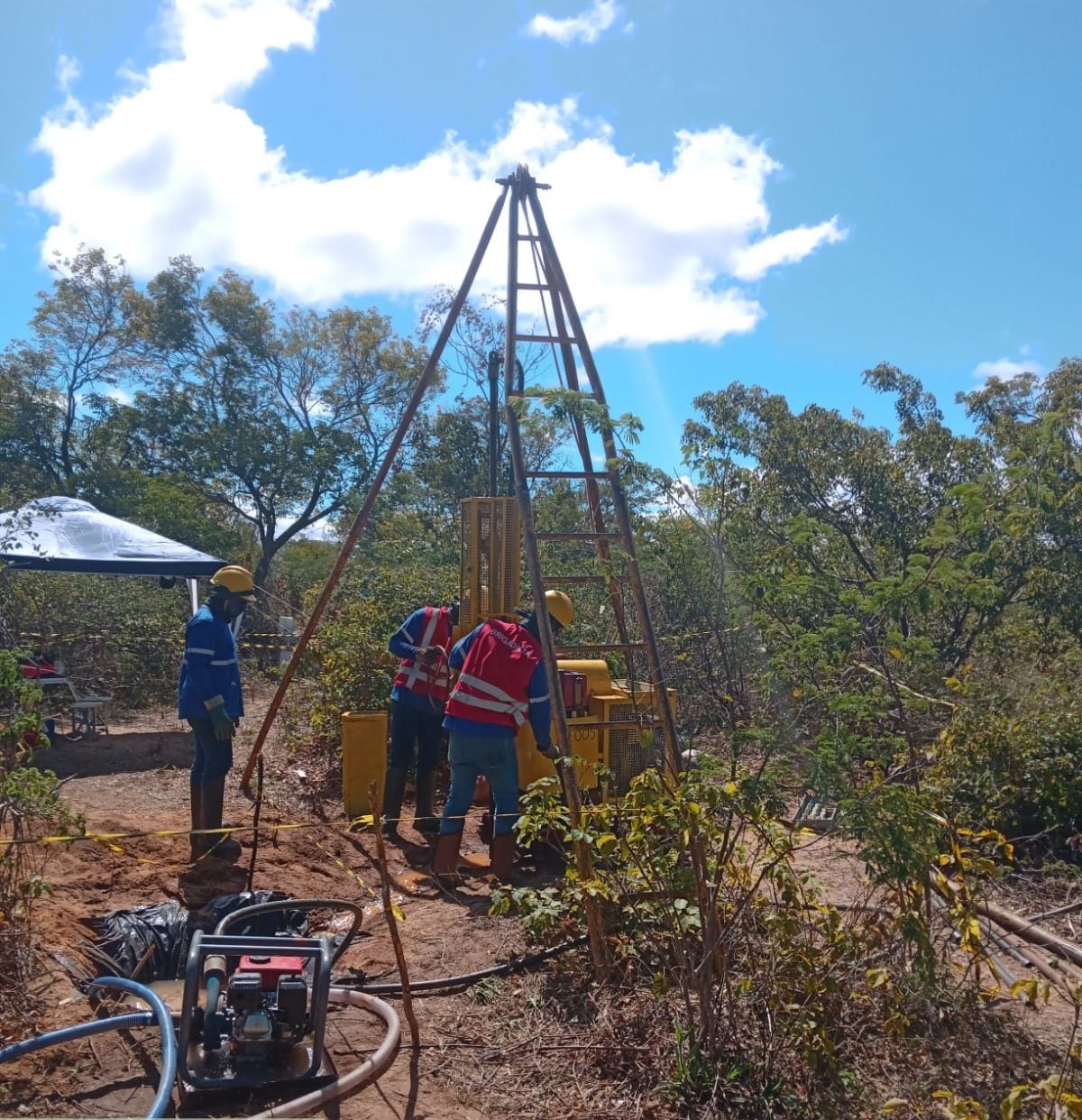 Equipe da Bliss executando sondagem em frente remota